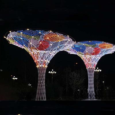 lAMPU HIAS TUGU